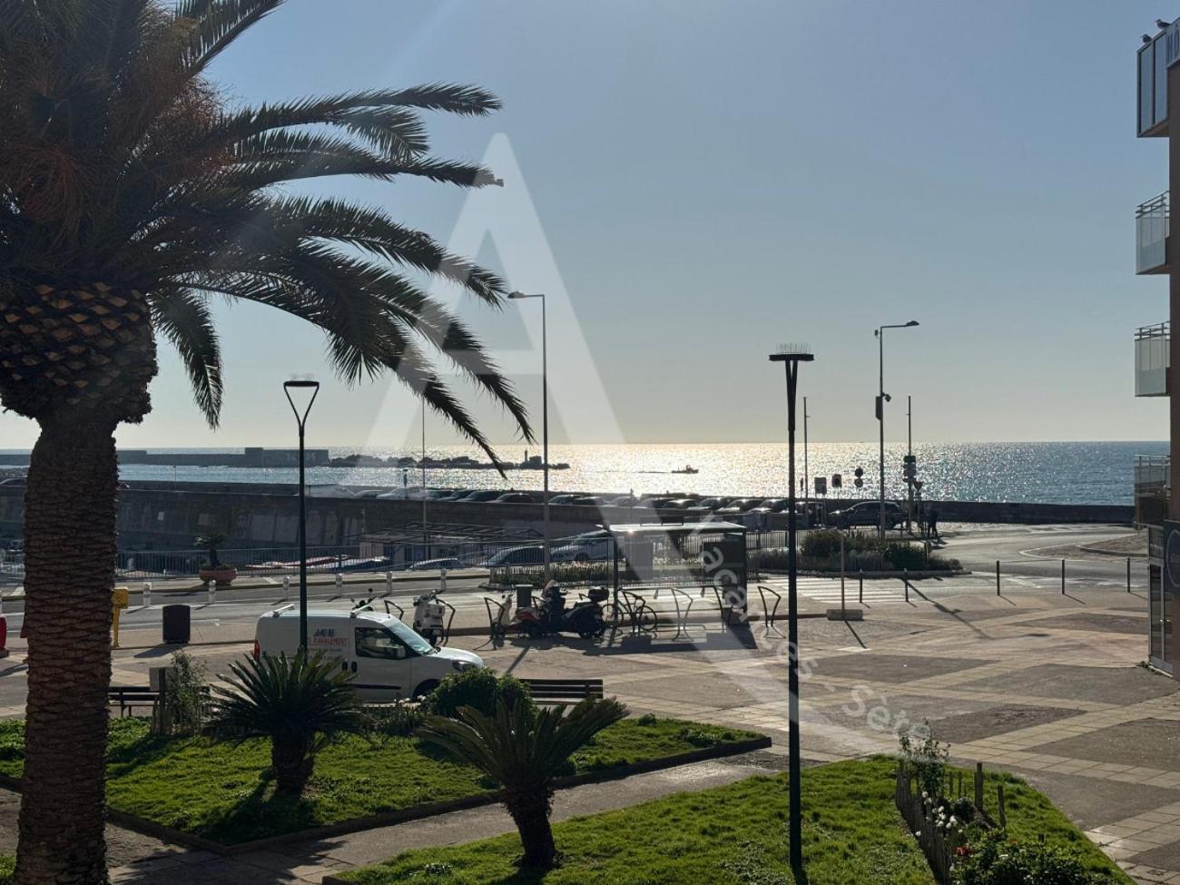 1 Chambres, Pkg, A Mi Chemin Entre Plages Et Centre Historique سُت المظهر الخارجي الصورة