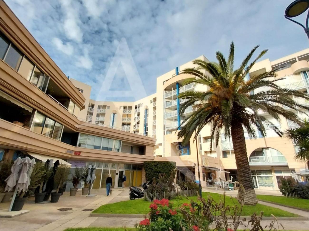 1 Chambres, Pkg, A Mi Chemin Entre Plages Et Centre Historique سُت المظهر الخارجي الصورة